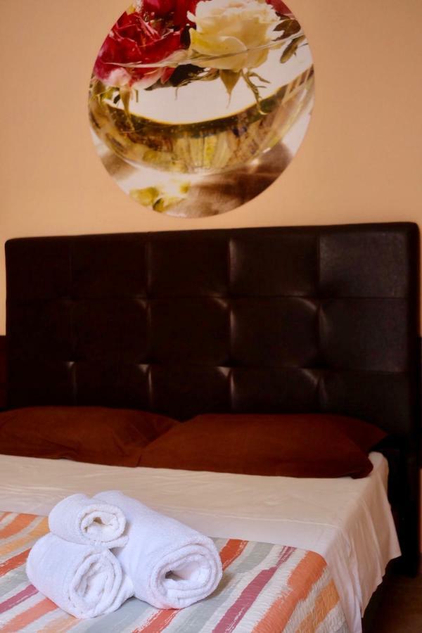 4 Balconi liberty apartments Lecce Esterno foto